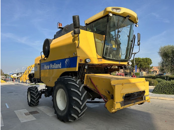 Biçerdöver NEW HOLLAND TC series