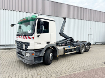 Kancalı yükleyici kamyon MERCEDES-BENZ Actros 2541