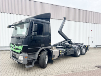 Kancalı yükleyici kamyon MERCEDES-BENZ Actros 2546