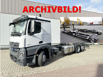 Kancalı yükleyici kamyon MERCEDES-BENZ Actros 2548