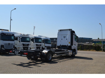 Şasi kamyon Mercedes-Benz Actros 1845 * 4x2 * EURO6 *: fotoğraf 3