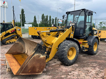 Tekerlekli yükleyici CATERPILLAR 908M