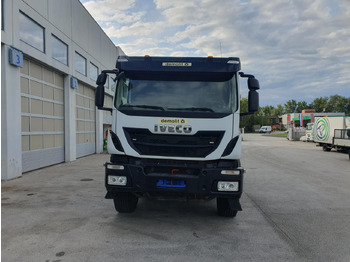 Damperli kamyon IVECO Trakker