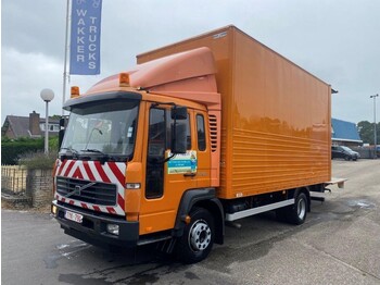 Kapalı kasa kamyon VOLVO FL 180