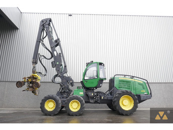 Harvester JOHN DEERE