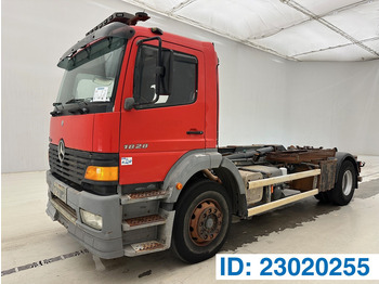 Kancalı yükleyici kamyon MERCEDES-BENZ Atego 1828