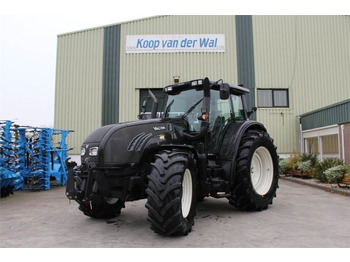 Traktör VALTRA T162