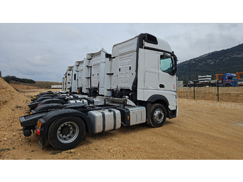 Çekici MERCEDES-BENZ Actros 1851