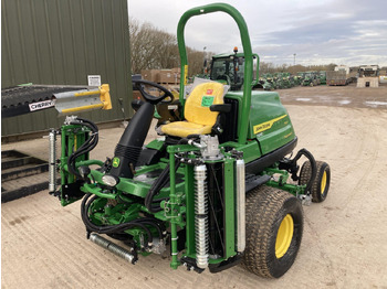 Çim biçme makinesi JOHN DEERE 7700