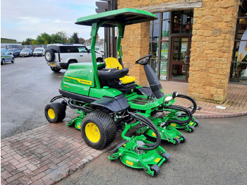 Çim biçme makinesi JOHN DEERE 8800