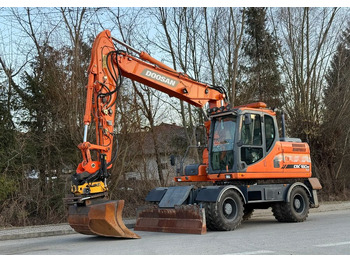 Tekerlekli ekskavatör DOOSAN DX160W