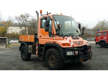 Atık toplama taşıt/ Özel amaçlı taşıt UNIMOG U300