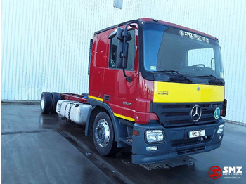 Şasi kamyon MERCEDES-BENZ Actros 1841