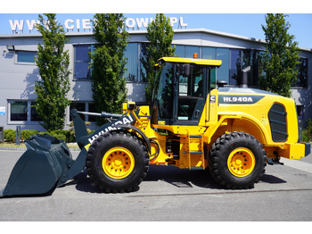 Tekerlekli yükleyici HYUNDAI HL940A articulated loader / year 2021 / weight 13.5t year of production 2021: fotoğraf 3