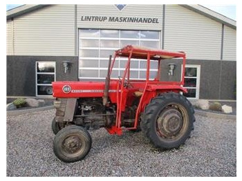 Traktör MASSEY FERGUSON 100 series