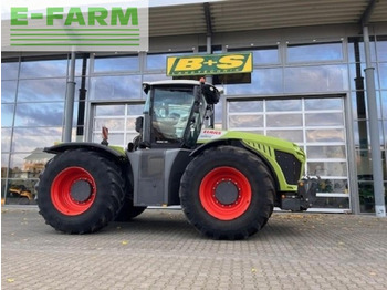 Traktör CLAAS Xerion 4000