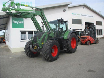 Traktör FENDT 800 Vario