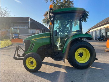 Küçük traktör John Deere 3720: fotoğraf 4