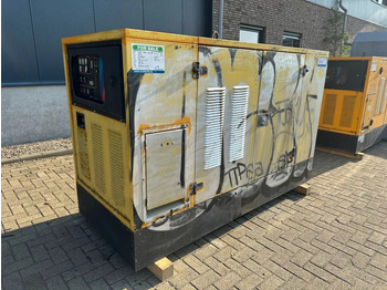 Elektrikli jeneratör SDMO Perkins Leroy Somer 40 kVA Silent generatorset ex Emergency 206 hours !: fotoğraf 3