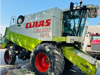 Biçerdöver Claas LEXION 440: fotoğraf 4