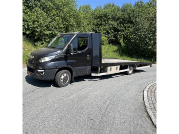 Araba taşıyıcı kamyon IVECO Daily