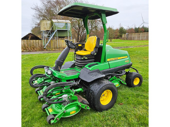 Çim biçme makinesi JOHN DEERE 8800