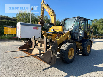 Tekerlekli yükleyici CATERPILLAR 908M