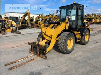 Tekerlekli yükleyici CATERPILLAR 908M