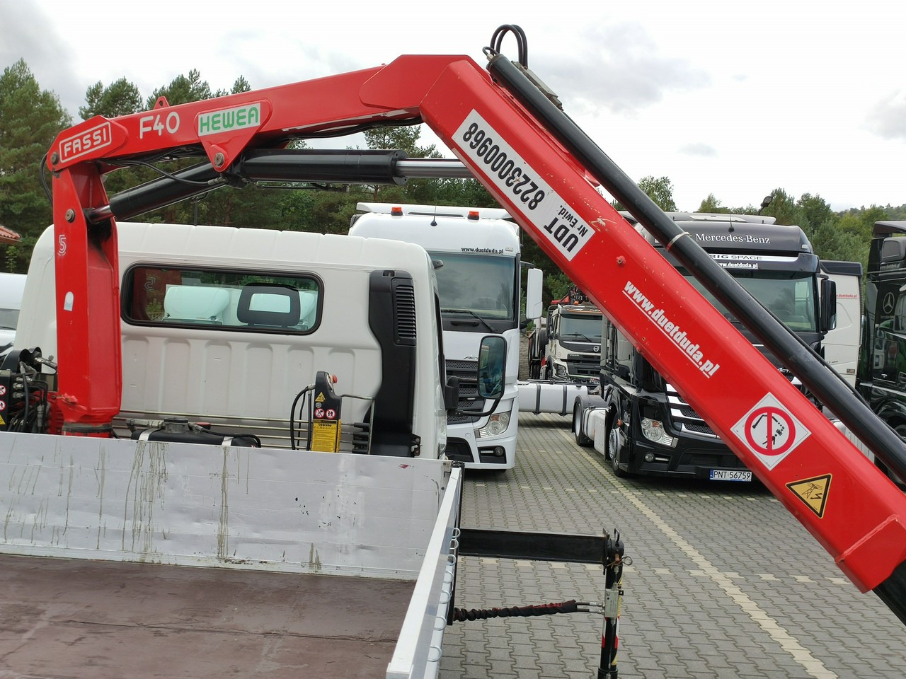 Sal/ Açık kasa kamyon, Vinçli kamyon Mitsubishi Canter Fuso 7C15 3.0/150KM HDS FASSI F40 UNIKAT Super Stan !!!: fotoğraf 14