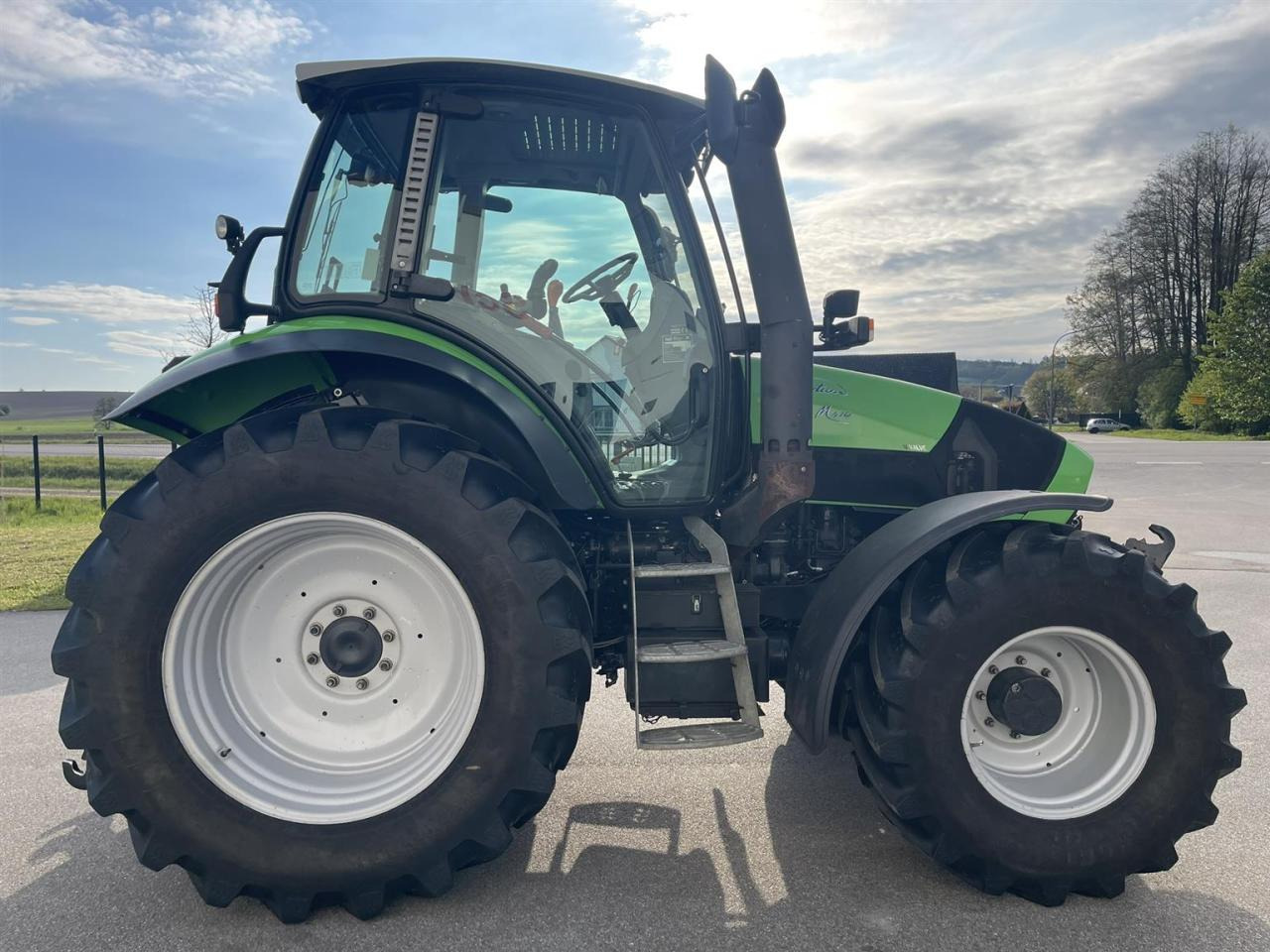 Traktör Deutz-Fahr Agrotron M410 FZW / NEUER MOTOR: fotoğraf 6