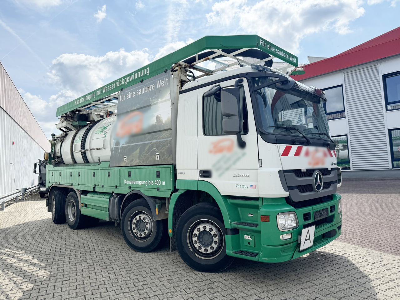 Kamyon Mercedes-Benz Actros 3244 L 8x2/6 Actros 3244 L 8x2/6, Assmann Saug- und Spülwagen ca. 12,7m³, WRG, ADR, 2x Lenkachse, Funk: fotoğraf 8