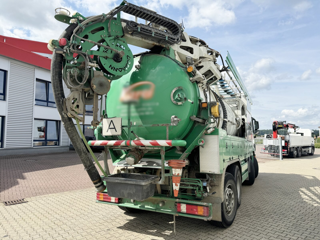 Kamyon Mercedes-Benz Actros 3244 L 8x2/6 Actros 3244 L 8x2/6, Assmann Saug- und Spülwagen ca. 12,7m³, WRG, ADR, 2x Lenkachse, Funk: fotoğraf 13