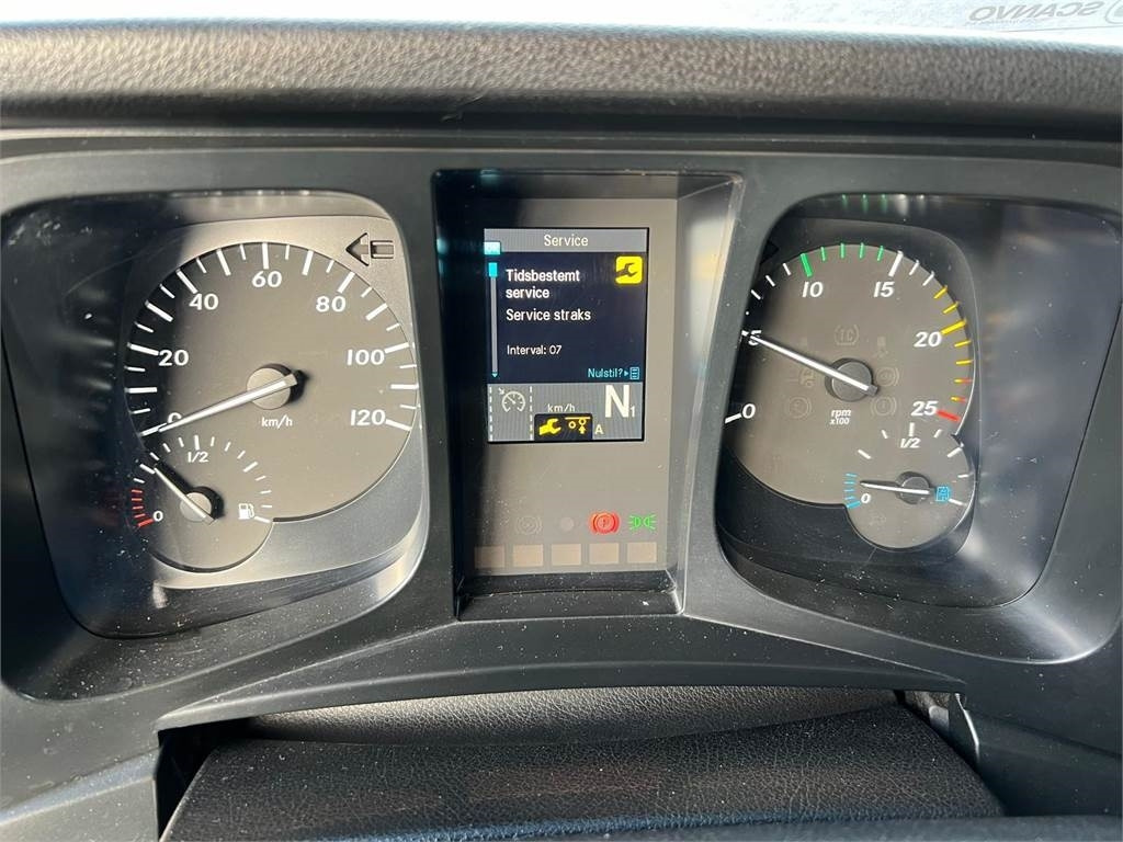 Kapalı kasa kamyon Mercedes-Benz Antos 2533 L: fotoğraf 13