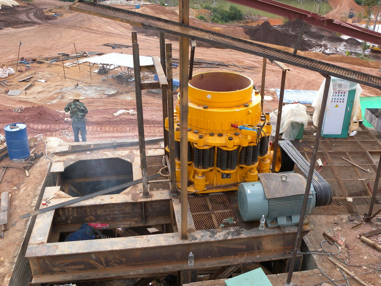 Yeni Konik kırıcı Kinglink New KLF1300 4.25 SH Symons Cone Crusher: fotoğraf 12