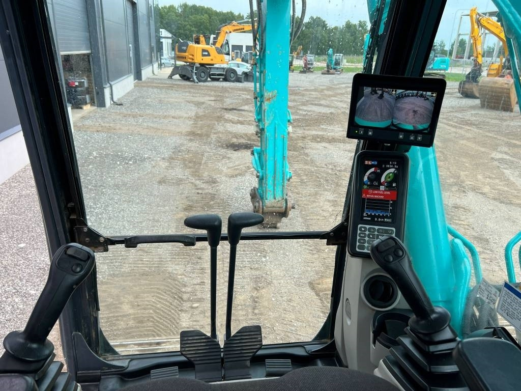 Paletli ekskavatör Kobelco SK 210 LC-10: fotoğraf 26