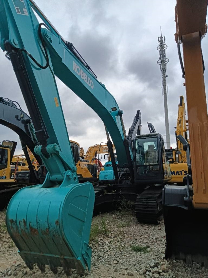 Paletli ekskavatör Kobelco SK 210: fotoğraf 8