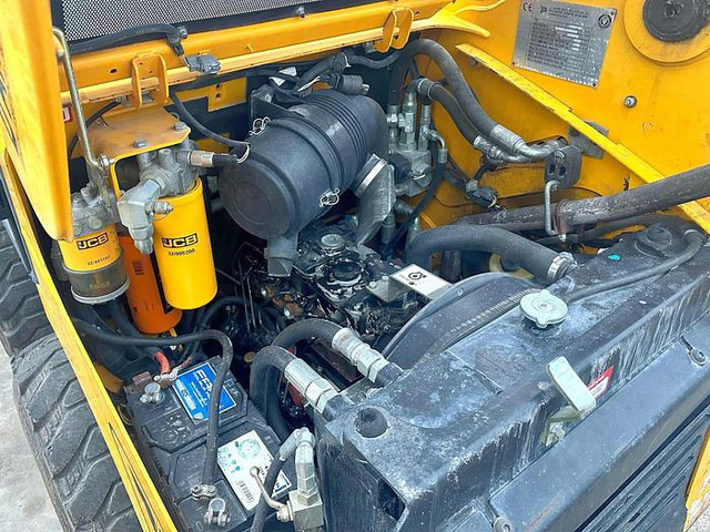 Kompakt paletli yükleyici JCB 170HF: fotoğraf 9