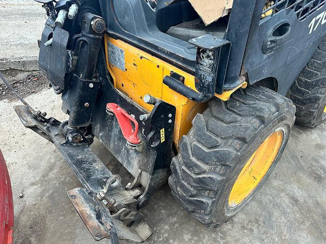 Kompakt paletli yükleyici JCB 170HF: fotoğraf 7