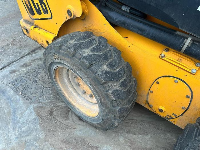 Kompakt paletli yükleyici JCB 170HF: fotoğraf 12