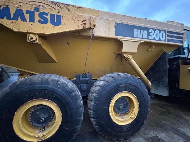 Belden kırma kaya kamyonu Komatsu HM300-1: fotoğraf 13