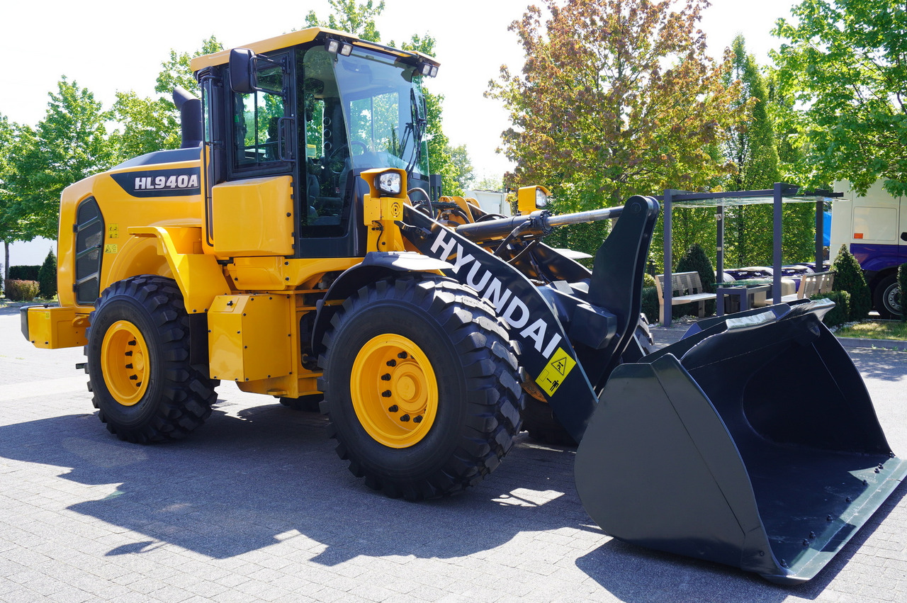 Tekerlekli yükleyici HYUNDAI HL940A articulated loader / year 2021 / weight 13.5t year of production 2021: fotoğraf 6