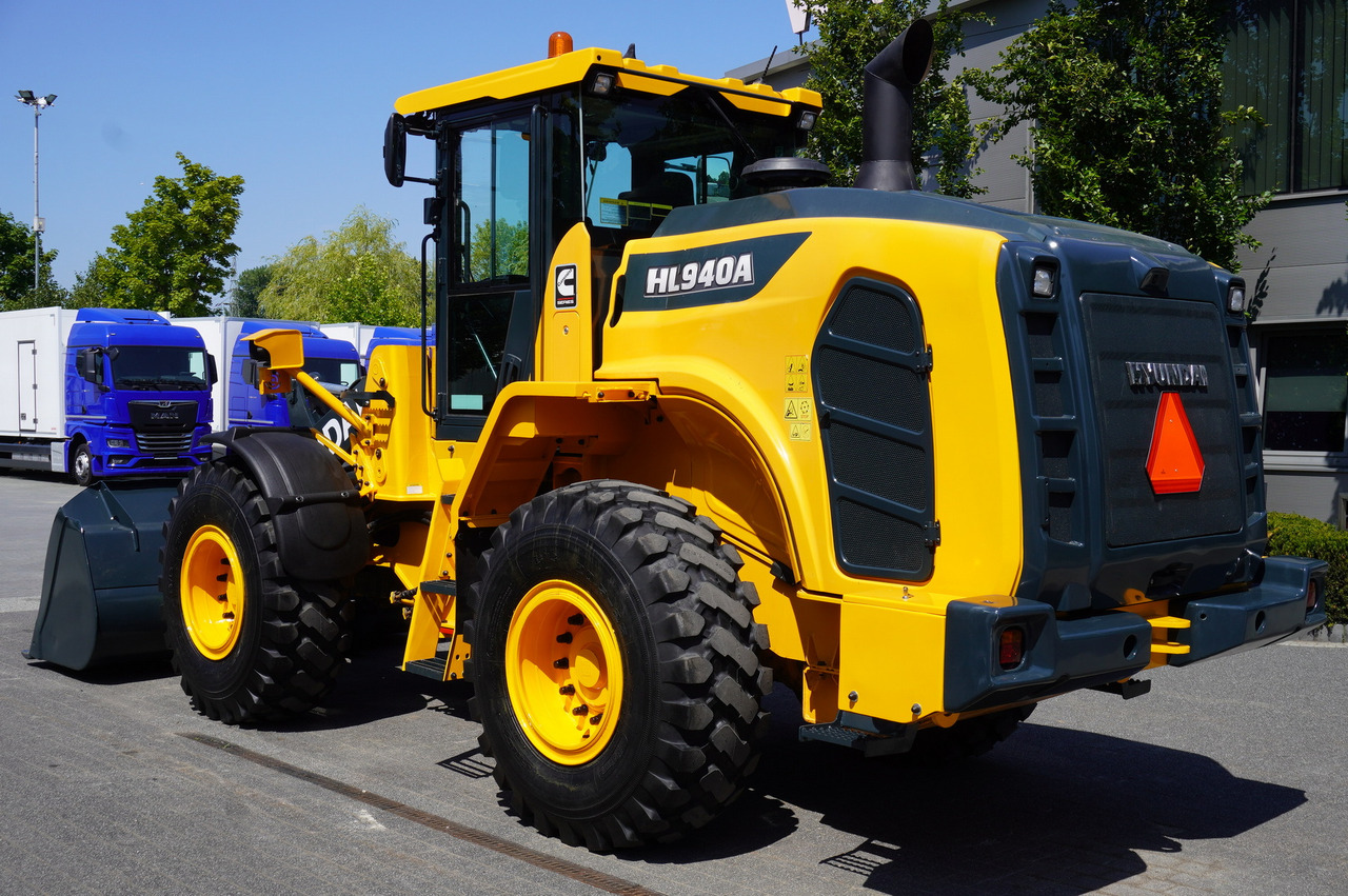 Tekerlekli yükleyici HYUNDAI HL940A articulated loader / year 2021 / weight 13.5t year of production 2021: fotoğraf 9