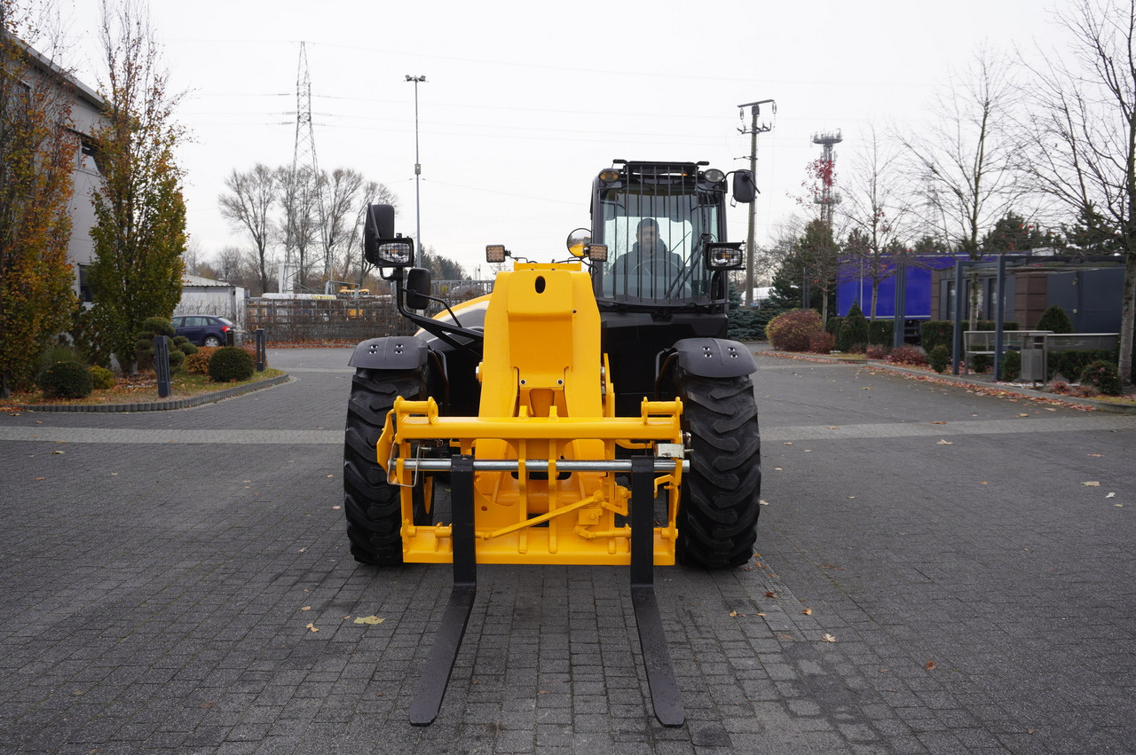 JCB 560-80 / 6 ton lifting capacity / power 146 HP finansal kiralama JCB 560-80 / 6 ton lifting capacity / power 146 HP: fotoğraf 16