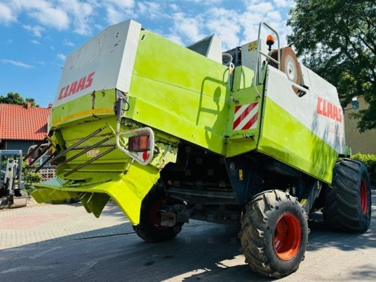 Biçerdöver Claas LEXION 440: fotoğraf 8