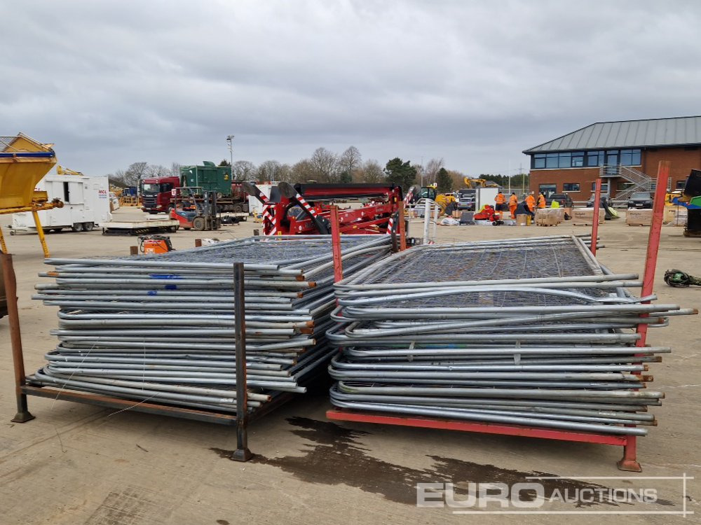 İnşaat ekipmanı Stillage of Heras Fencing (2 of): fotoğraf 8